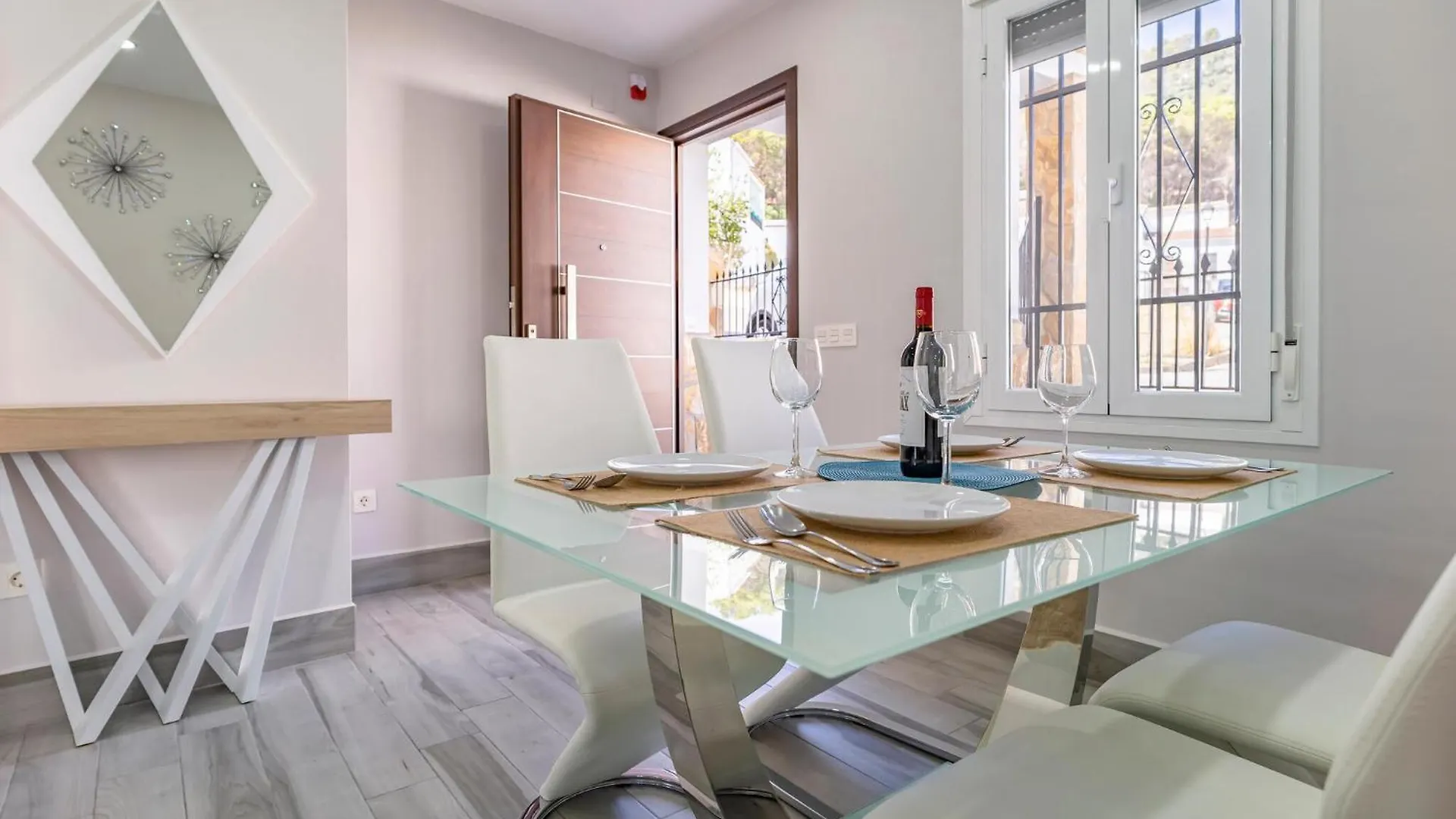 Two-Bedroom Stunning Home In El Gastor Holiday home